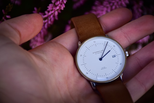 Как долго служат аналоговые часы? Объяснение продолжительности жизни